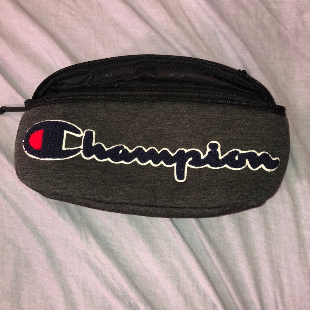 Champion Fannypack